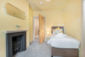 Room2
