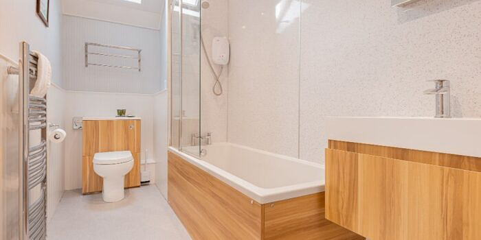 Wallsend_Web-27 Room 5 - Wallsend Guest House Bathroom