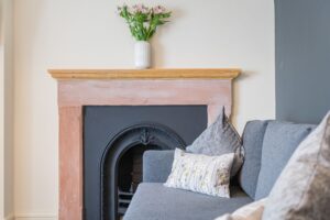 Room 5 - Fireplace - Wallsend Guest House